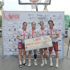 Las chicas del 3G Valladolid 3x3 en la Acera de Recoletos.
