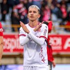 Luis Chacón celebra un gol con la Cultural.