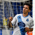 Luis Chacón celebra un gol con el Deportivo.