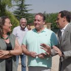 María González Corral, Conrado Íscar y Fernando Monge visitan la Estación Depuradora de Centros Residuales (EDAR) del municipio.