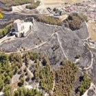 Foto aérea del castillo tras el incendio.