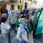 Colas en las inscripciones de la marcha contra el cáncer.