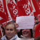 UGT SP y CCOO Hábitat se concentran en defensa de la Ayuda a Domicilio en Castilla y León