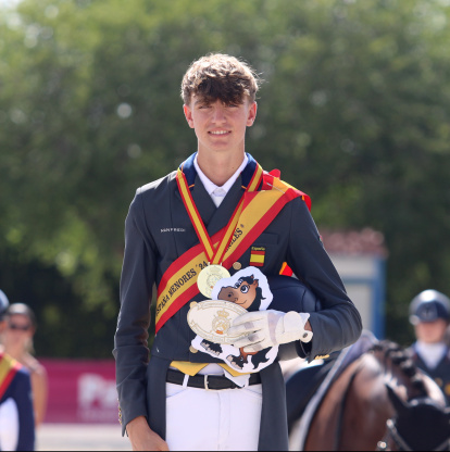 Hugo Mélida, campeón de España de Doma Clásica en Juveniles Una Estrella (1)