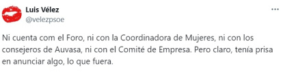 Tuit de Luis Vélez haciéndose eco del supuesto desconocimiento de la noticia por parte del Foro Feminista.