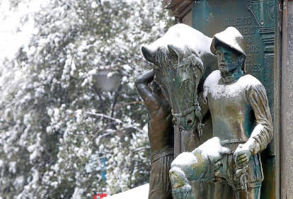 Nevada en Valladolid en 2018. Detalle de una escultura de Fuente Dorada.