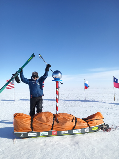 Antonio de la Rosa, a su llegada al Polo Sur Geográfico.