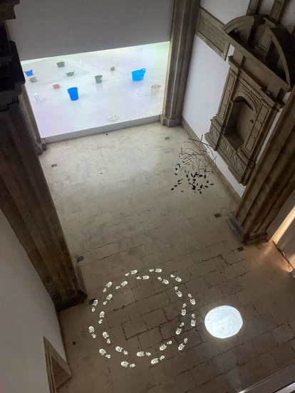 Exposición 'Kilos de oxígeno en la zona de intercambio', en el Museo Barjola de Gijón, del artista vallisoletano Eugenio Ampudia