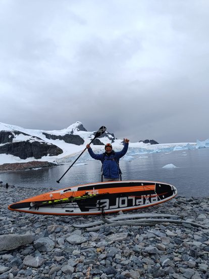 Antonio de la Rosa en el círculo polar antártico