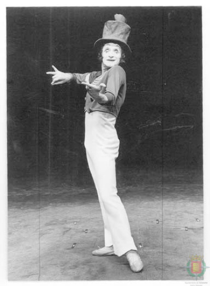 El mimo francés Marcel Marceau durante una actuación en Valladolid en 1972