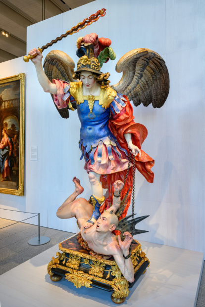 El arcángel san Miguel venciendo al demonio. Luisa Roldán, 1692.