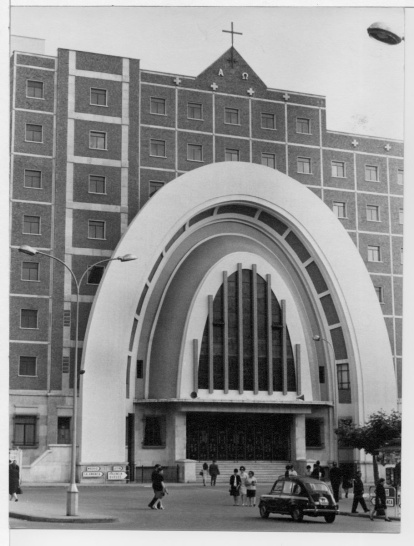 Iglesia de la Paz en la plaza de España
