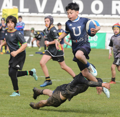 Una imagen de uno de los partidos del Torneo Internacional de Escuelas de Rugby.