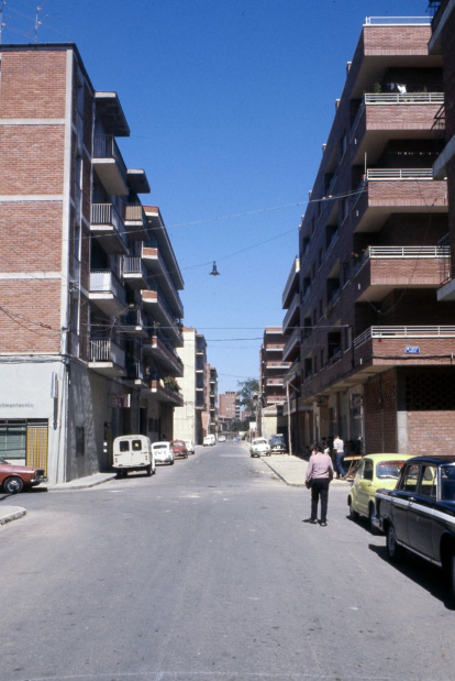 La calle Joaquín María Jalón en el cruce con la calle Mota en 1970.
