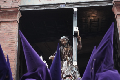 Un momento del Vía Crucis Procesional