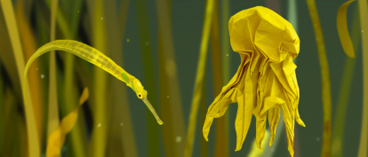 Un fotograma que muestra un pez pipa junto a una criatura de origami