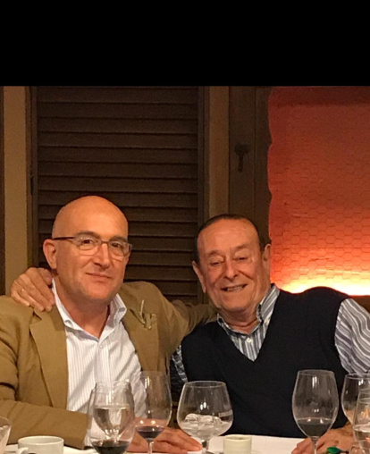 El alcalde de Valladolid, Jesús Julio Carnero, y el bodeguero Luis Sanz.
