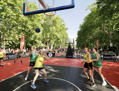 3x3 Basket Street Tour en la Acera de Recoletos.