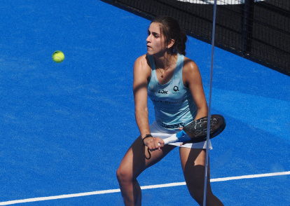 La vallisoletana Beatriz Caldera en su partido de octavos de final junto a Carmen Goenaga.