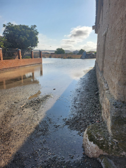 Daños por la rotura de la tubería del canal de Riaza en Valbuena de Duero