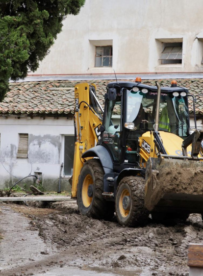 Las máquinas avanzan para convertir Las Catalinas en el centro del vino.