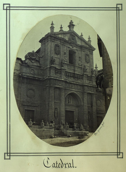 Fachada de la Catedral en la calle Arribas en 1866