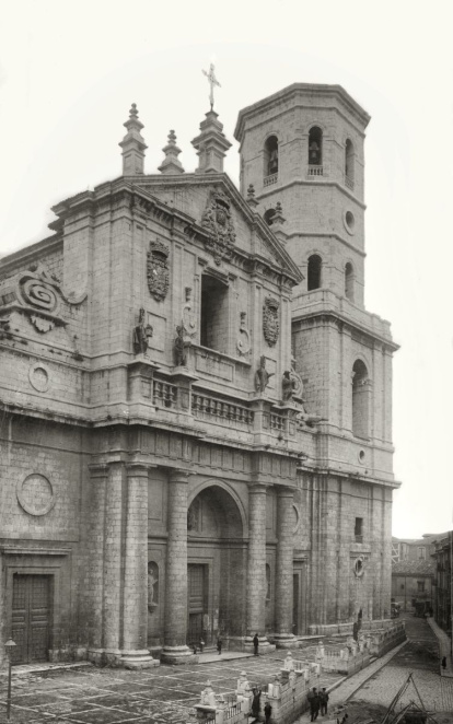 Gente paseando por Arribas en 1910