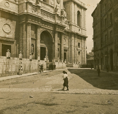 Fachada de la Catedral Metropolitana en 1920