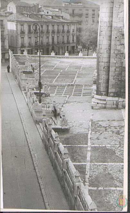 Vista de la calle Arribas en 1970, cuando no estaba peatonalizada.