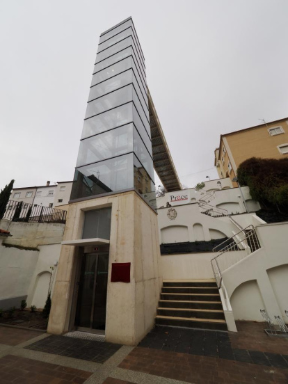 Valladolid estrena ascensor en el barrio Girón.