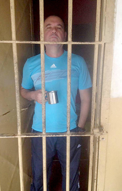 Ruperto Sánchez en una celda de castigo de la prisión.