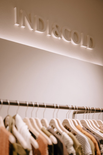 El producto gana protagonismo en el rediseño de la tienda