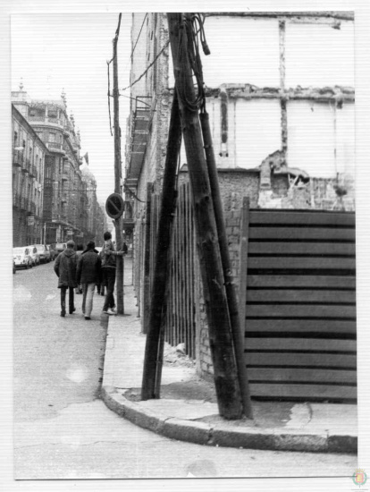 Edificio en obras en la calle López Gómez con la calle Núñez de Arce