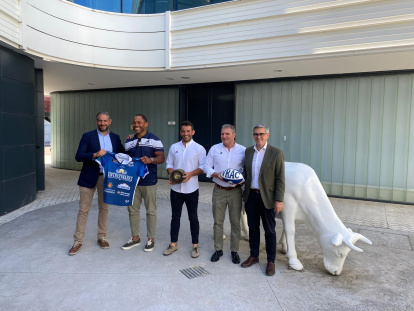 Presentación de la final en la fábrica Quesos Entrepinares.