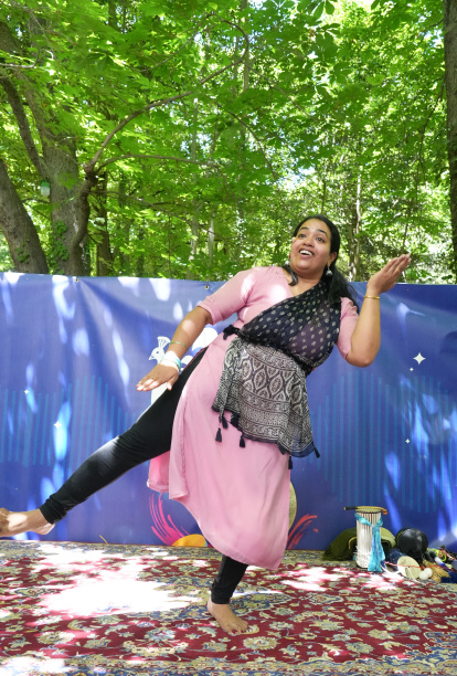 Sesiones musicales y de danza en el Jaipur Literature Festival en el Campo Grande de Valladolid.