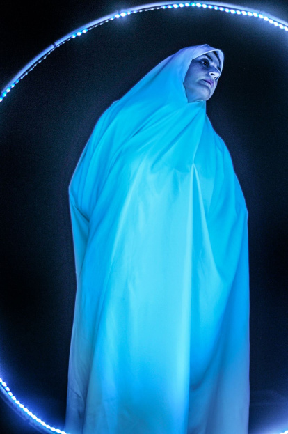 Marta Ruiz de Viñaspre como Doña Inés.