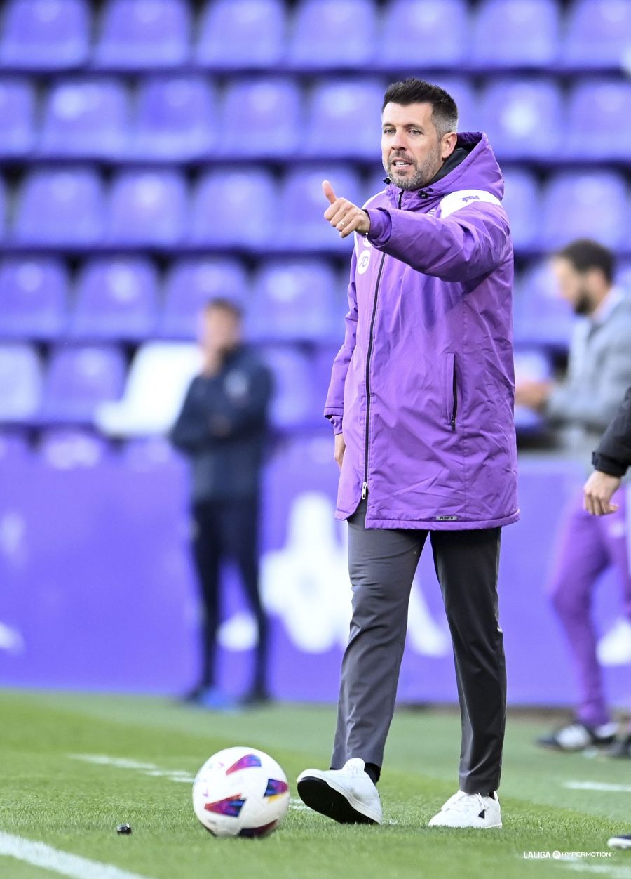 REAL VALLADOLID - HUESCA (ENTRENADORES): Pezzolano Sobre El Coliderato ...