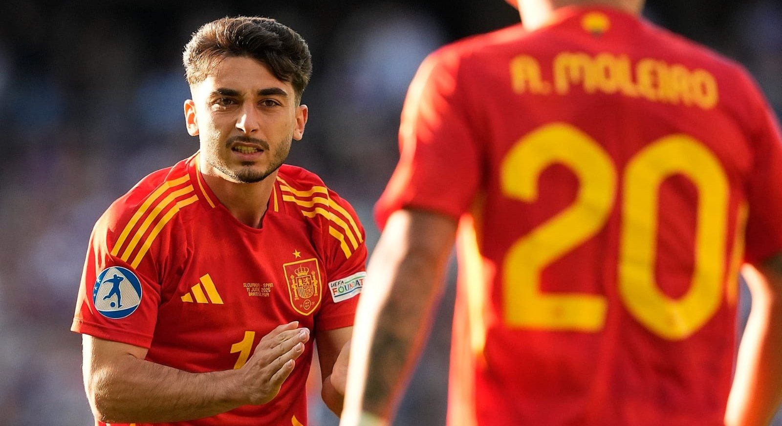 El Ajax vuelve a por Moro